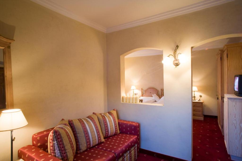 Kristallhotel Corona-Krone San Vigilio Di Marebbe Habitación foto